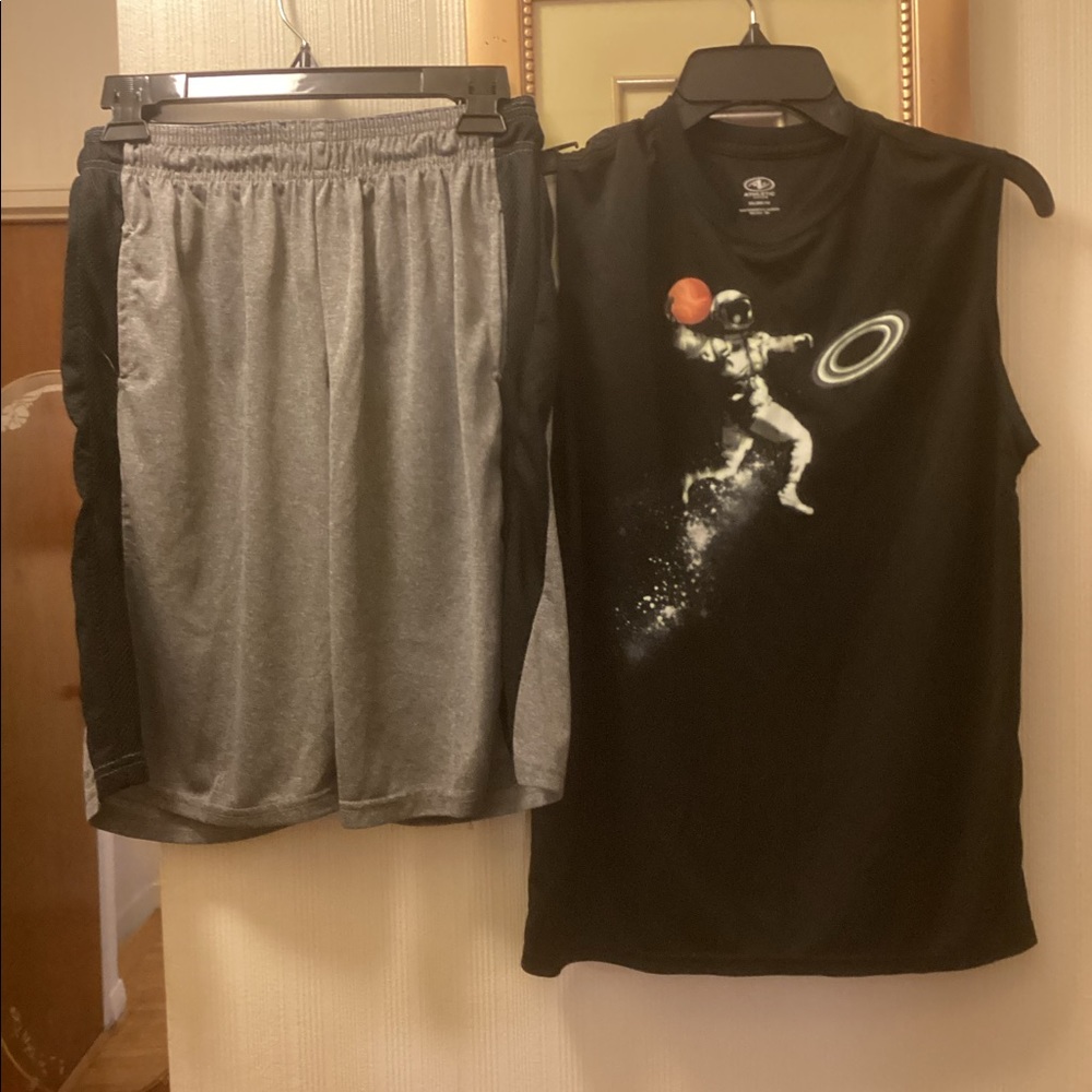 GAME TIME BOYS SHORTS WITH BLACK ATHLETIC SLEEVELESS SHIRT SZ 18.
